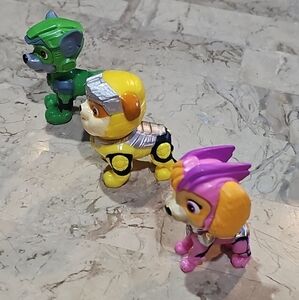Paw Patrol Action Figure Set - Green, Yellow, and Pink‎